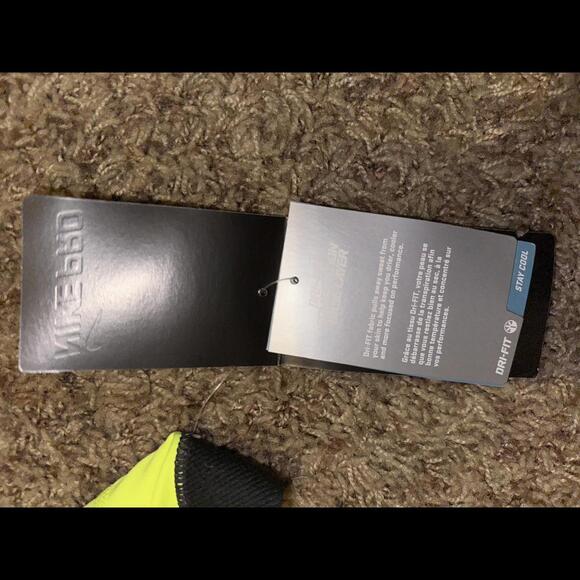 Nike Women's Dri-Fit Pro 3 Big Dot Training Shorts - Picture 12 of 12